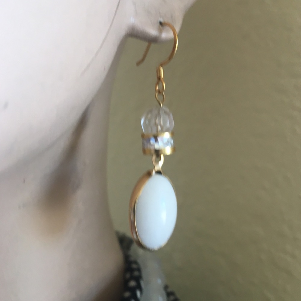 Pierced drop ear